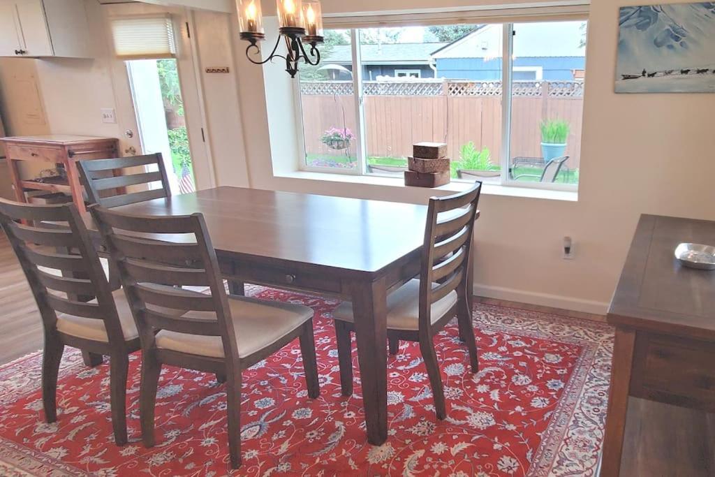 Luxury Dt Cottage - Free Parking - Self Check-In Anchorage Exterior photo