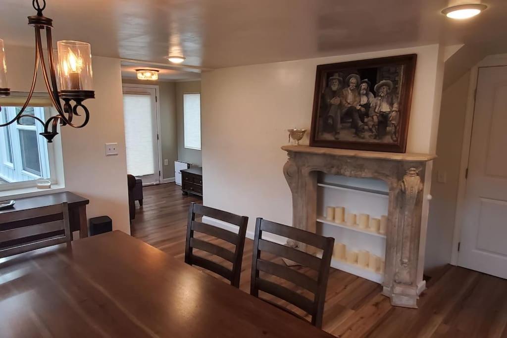 Luxury Dt Cottage - Free Parking - Self Check-In Anchorage Exterior photo